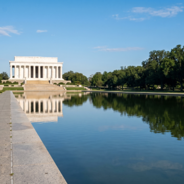 Federal Judge Signals Green Light for Controversial Lincoln Memorial Pool Color Change