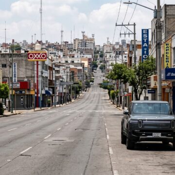 Social Media Influencer Survives Mysterious Abduction in Sinaloa Amid Cartel Violence